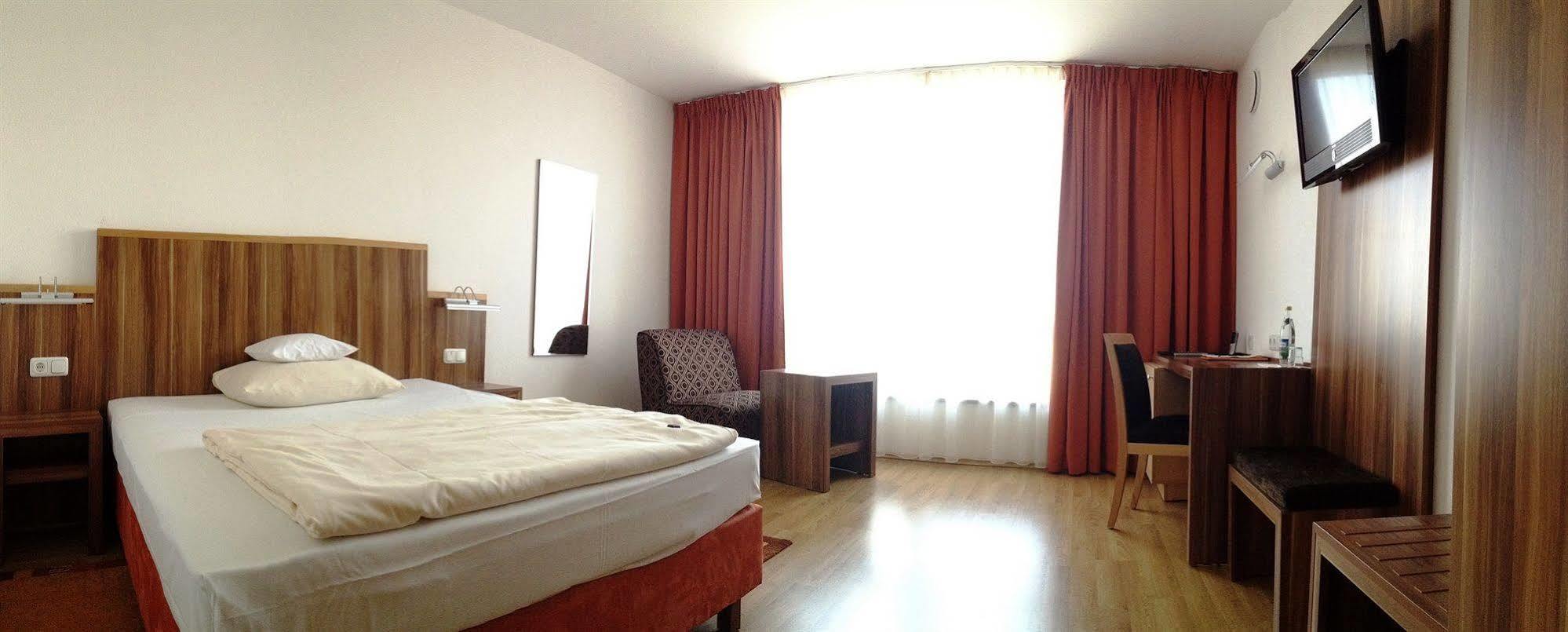 Hotel Meridian ***Superior Ergolding Dış mekan fotoğraf