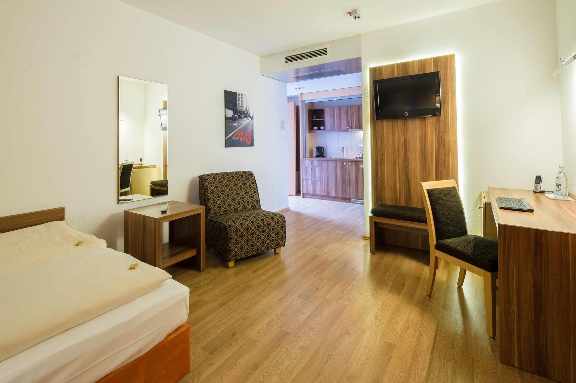 Hotel Meridian ***Superior Ergolding Dış mekan fotoğraf